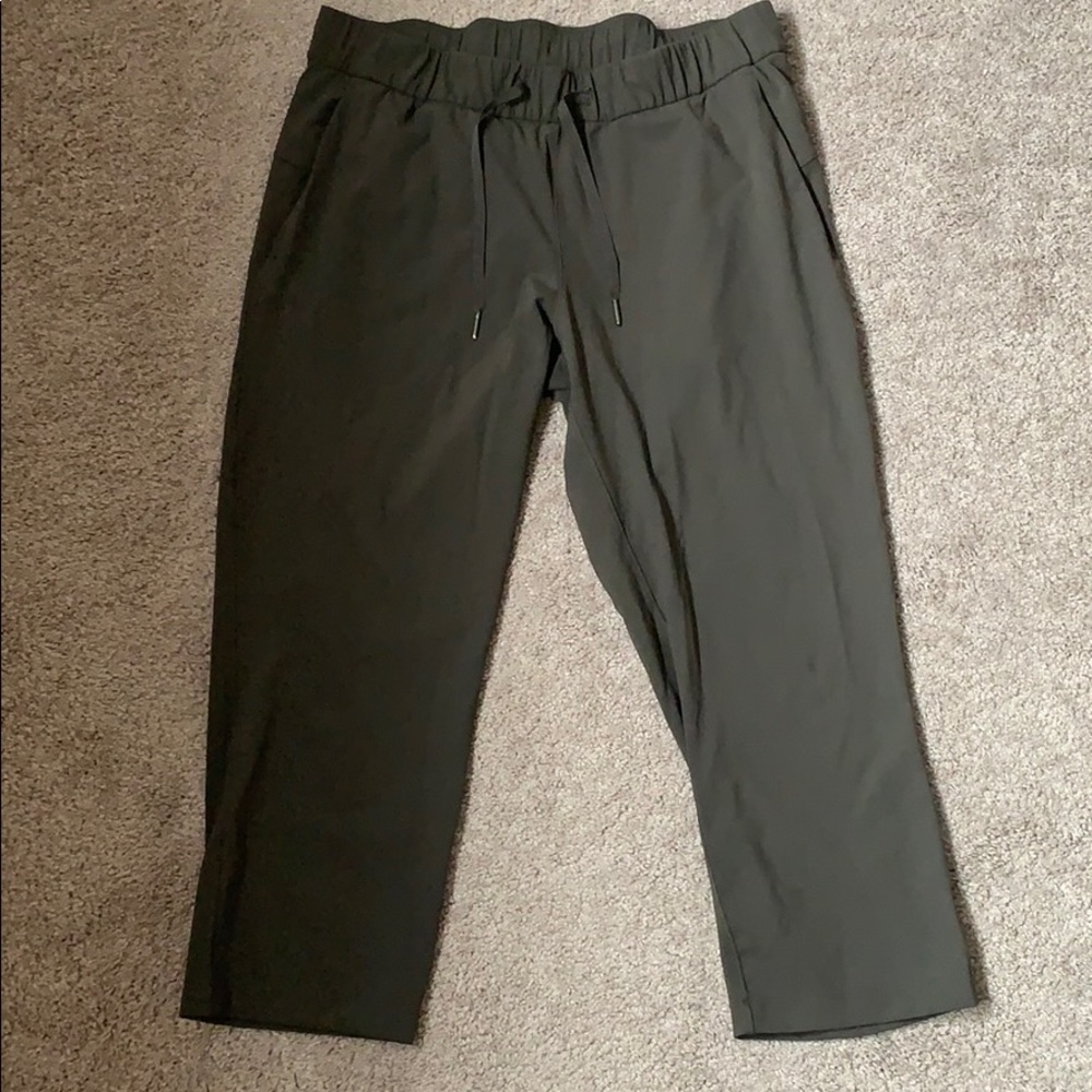 Lululemon On the Fly Pant Crop